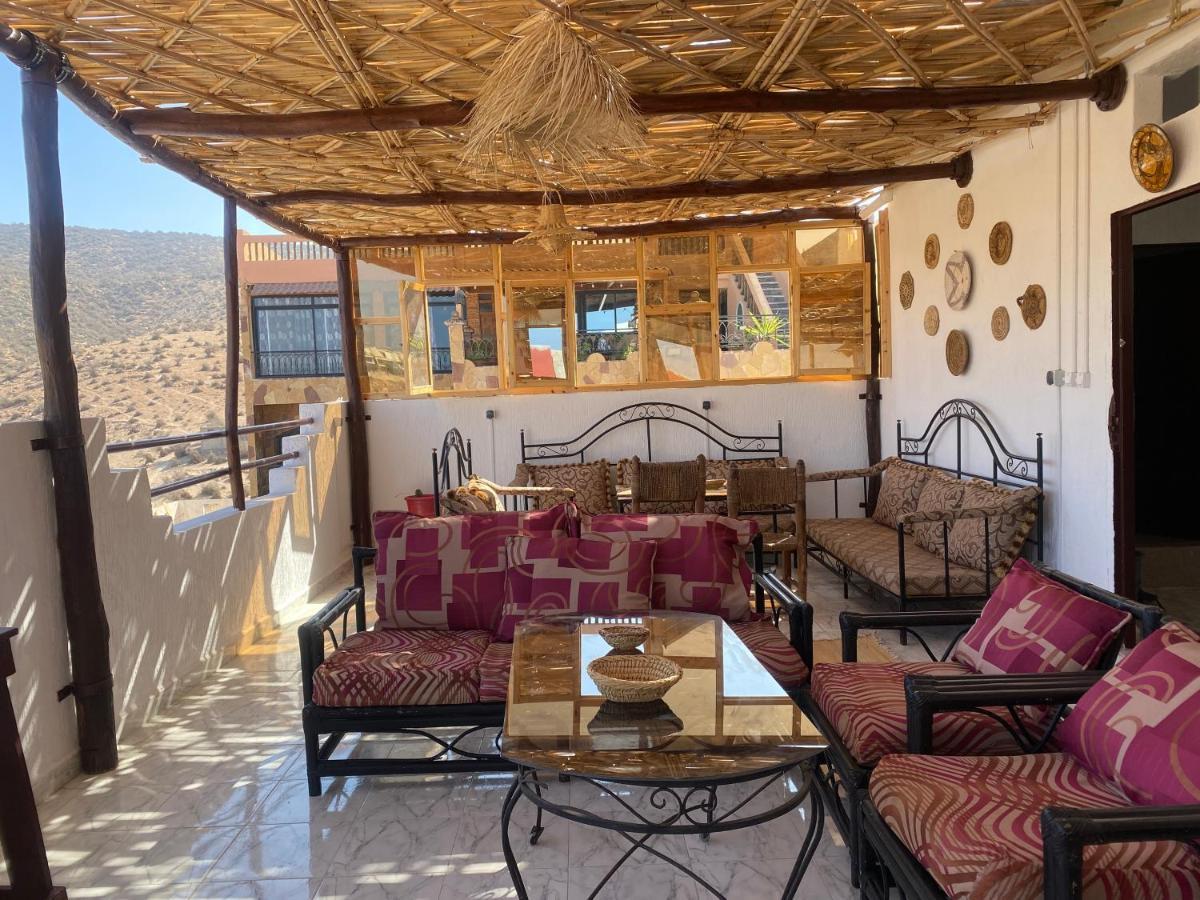Red Carpet Surf Camp Sea, Mountain & Garden Escape Hotel Tamraght Exterior foto