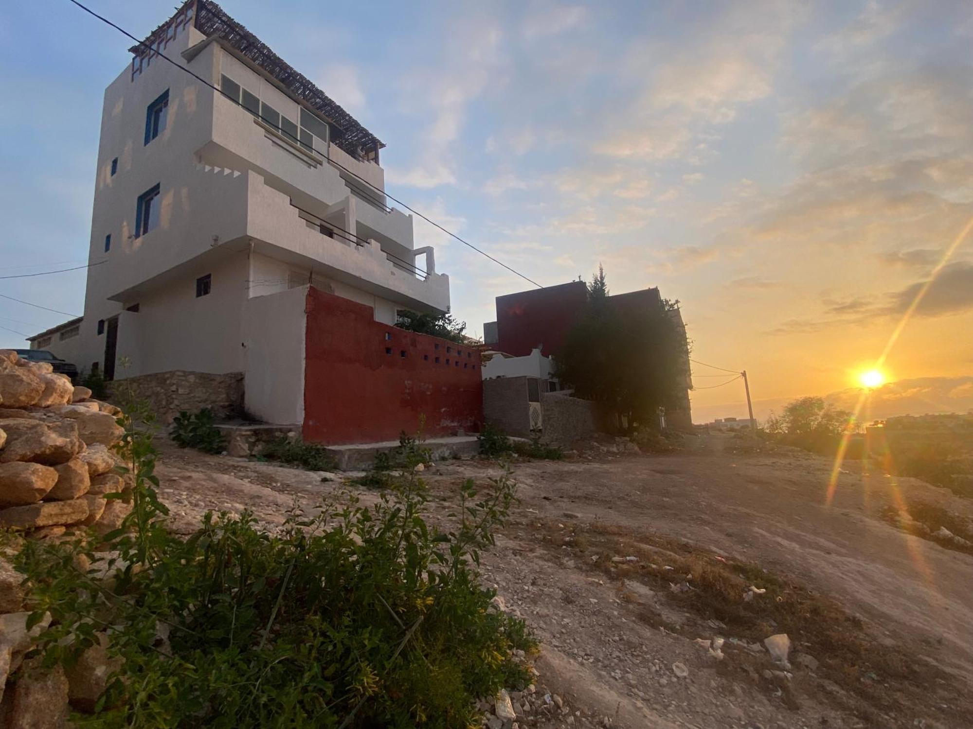 Red Carpet Surf Camp Sea, Mountain & Garden Escape Hotel Tamraght Exterior foto