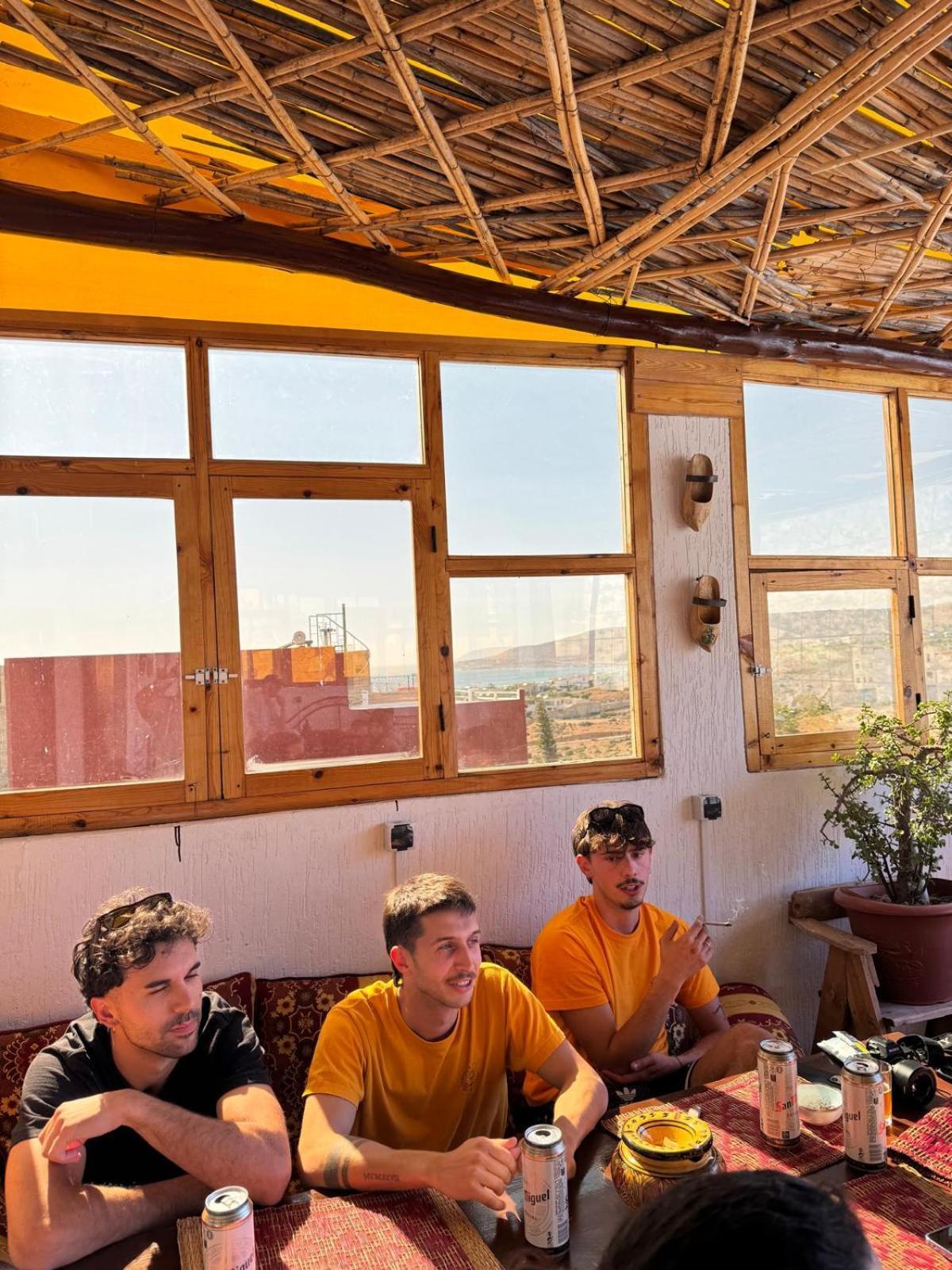 Red Carpet Surf Camp Sea, Mountain & Garden Escape Hotel Tamraght Exterior foto